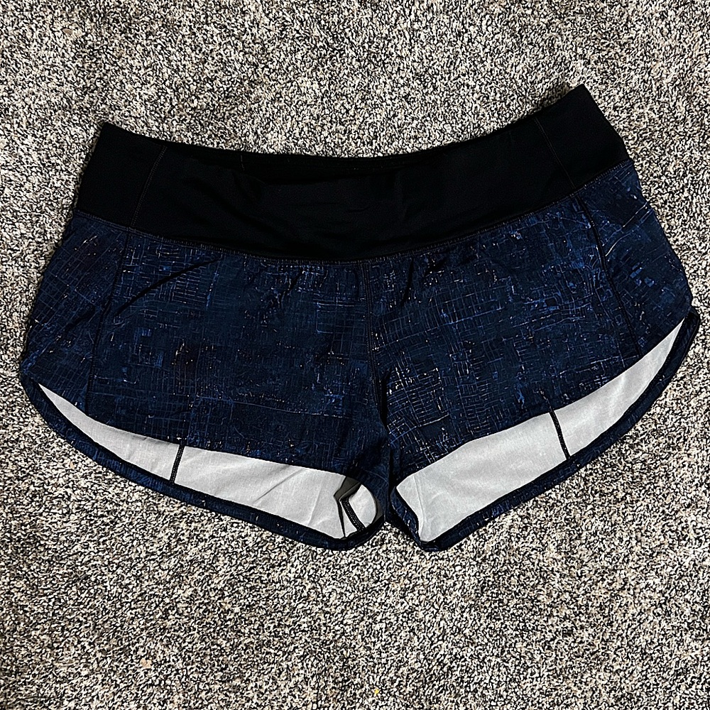 lululemon athletica Women's Navy and Black Printed Running Shorts